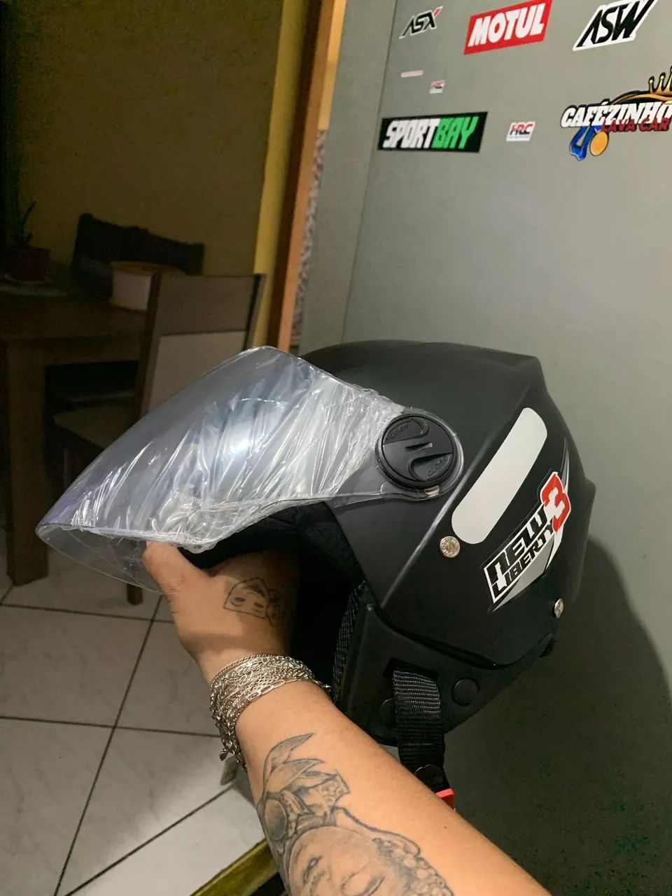 Capacete 56 - Foto 2