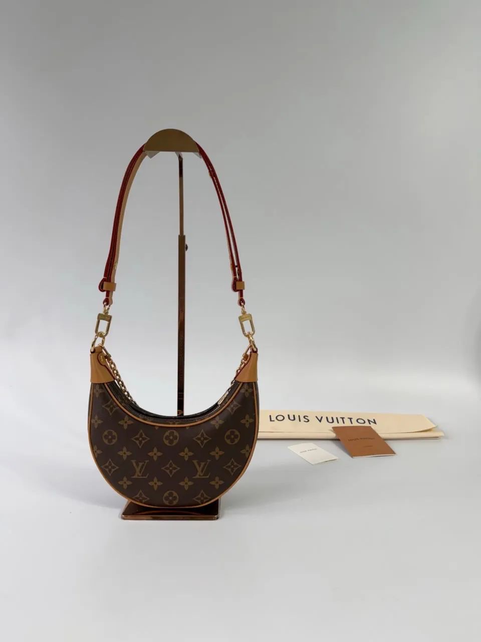 Bolsa modelo Loop em couro legítimo qualidade italiana Louis Vuitton  - Foto 5