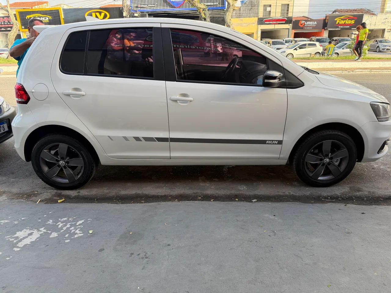 Volkswagen Fox RUN 1.6 Flex 8V 5P 2017 - Foto 2