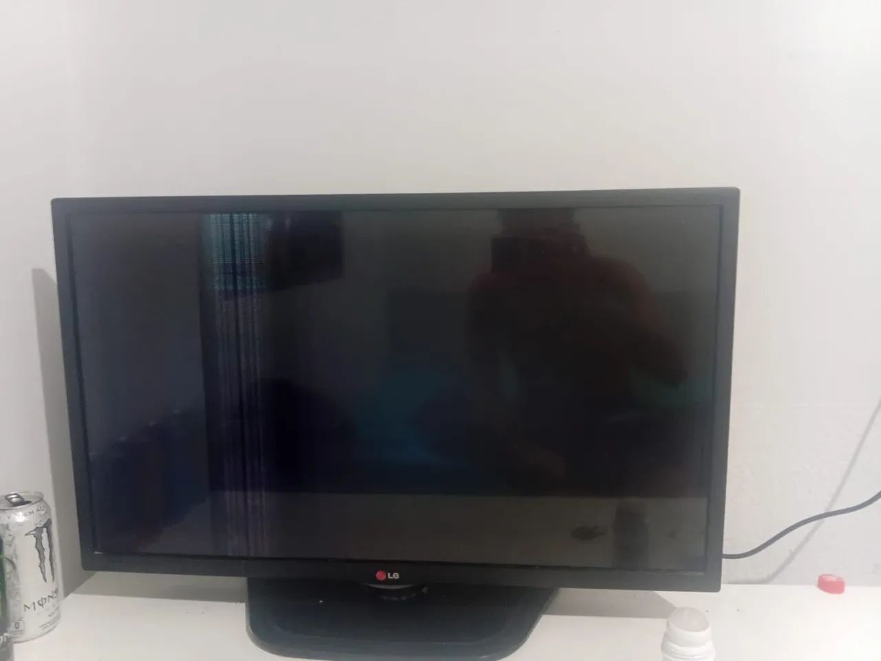 Vendo TV LG 42 polegadas, está com uma manchas na tela e não é smart - Foto 3