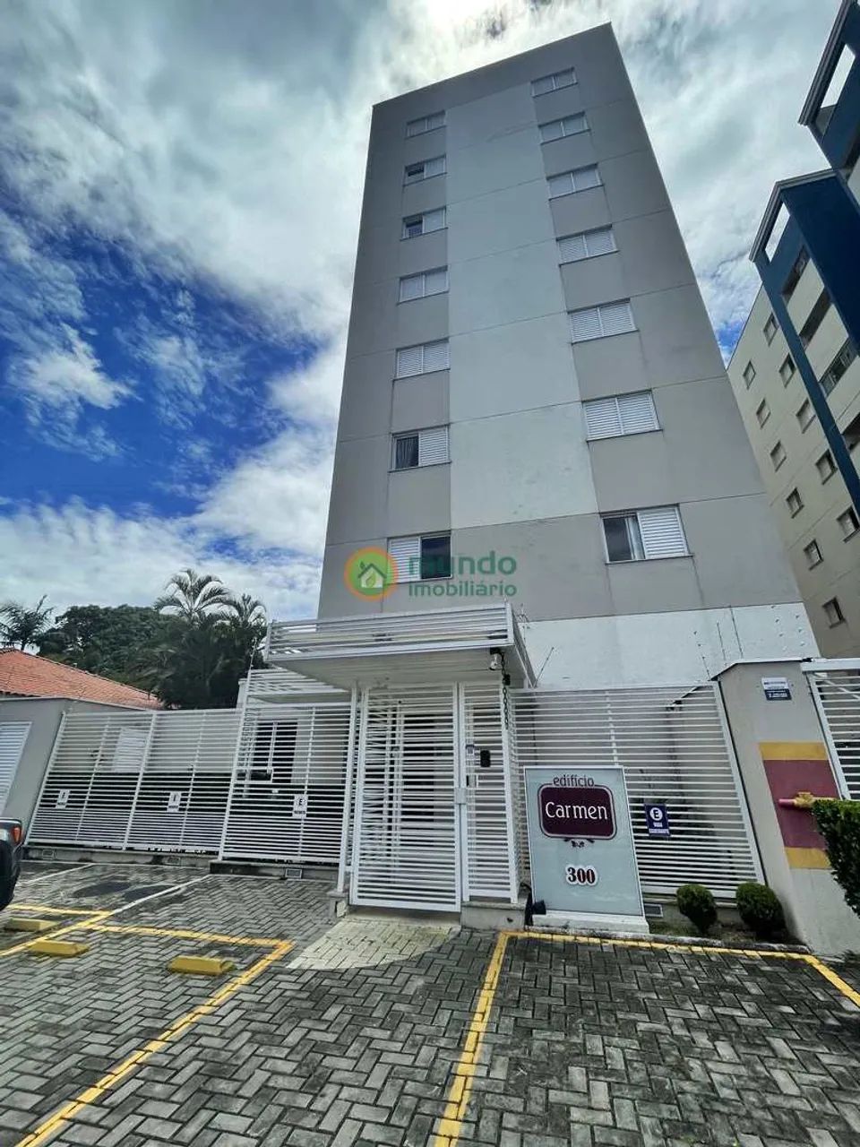 Apartamento à Venda, Edifício Carmem, Vila Aparecida, Taubaté