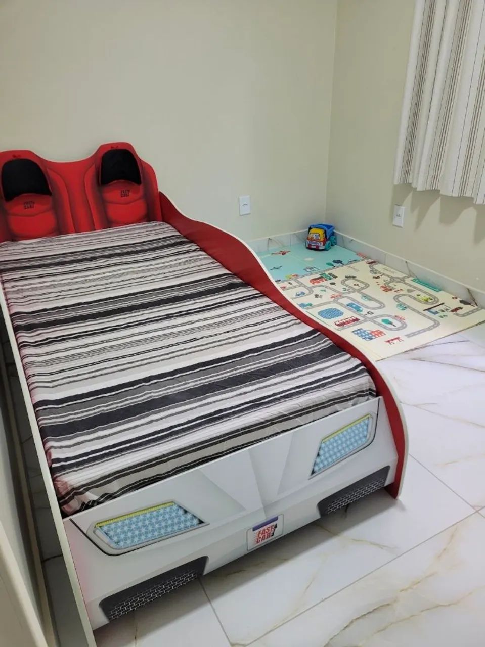 Vendo cama infantil com colchão solteiro  - Foto 3