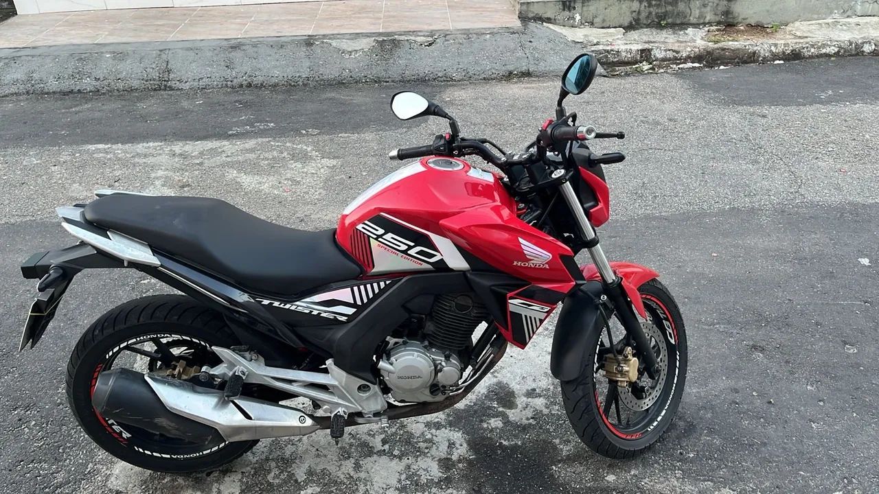 CB TWISTER 2018 