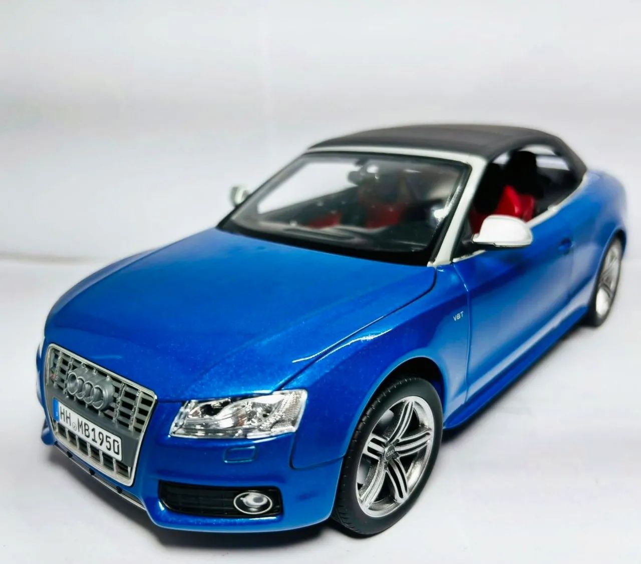 Miniatura Audi S5 Cabriolet 2009 1/18