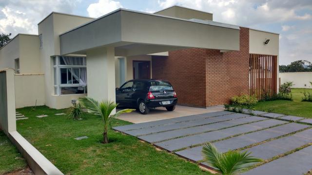 Excelente oportunidade - casa de campo em cond. fechado - 04 dormitórios,, sendo 02 suites