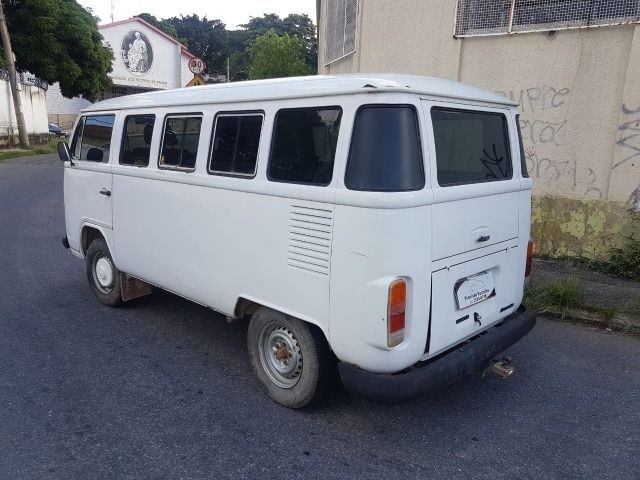 VW - Kombi 1.6 9 Lugares - Foto 4