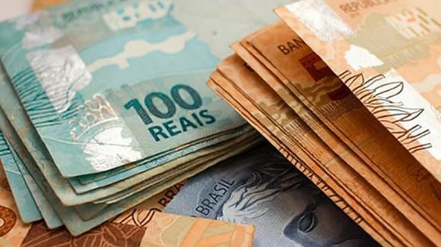 Assumo carro com parcelas com um retorno em dinheiro
