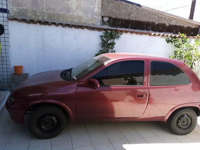 Vende se Corsa muito bem conservado