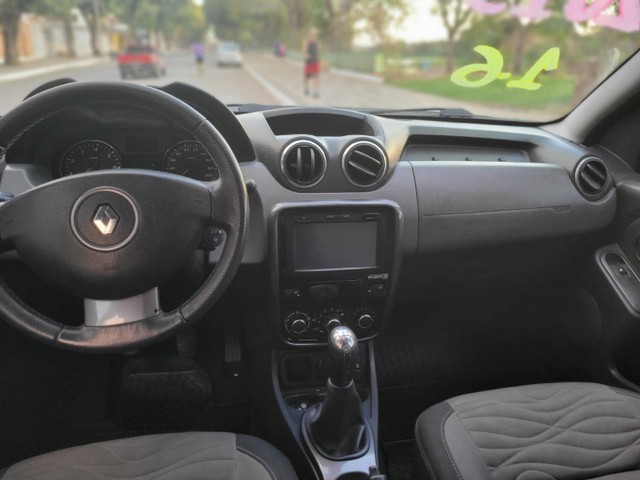 RENAULT DUSTER