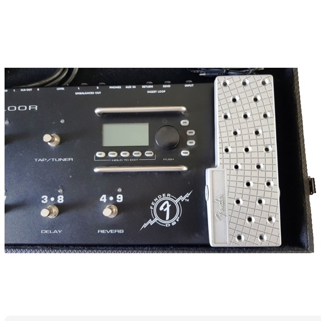 Pedaleira de guitarra fender mustang floor - Instrumentos musicais