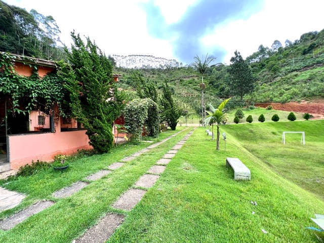 Seu Refúgio de 20000m2 em Santa Teresa Espera por Você!