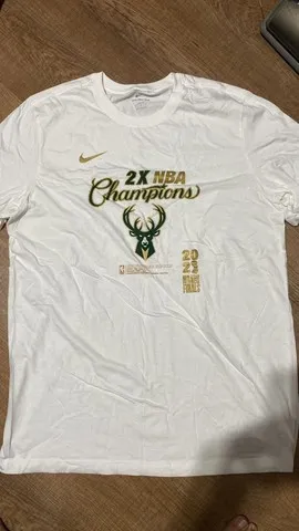 Camiseta Nike NBA Bucks campeão 2021 GG