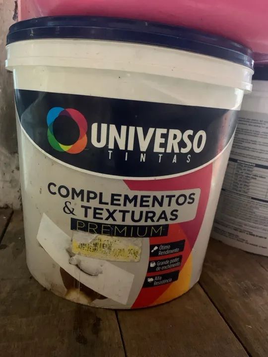 Vendo 4 balde de massa corrida