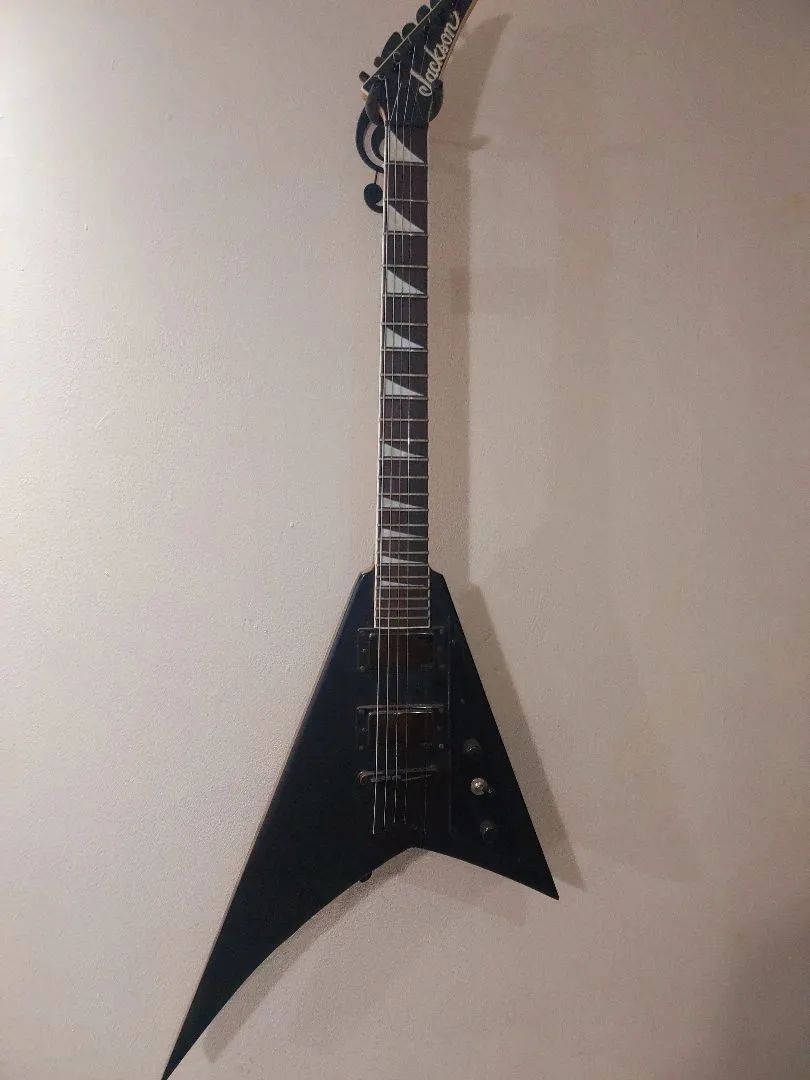 Guitarra Jackson Randy Rhoads - EMG 81/85 - Instrumentos musicais - Jardim  Planalto, Limeira 1348861999 | OLX