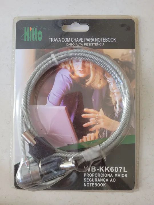 Trava com chave para notebook hitto (LACRADO)