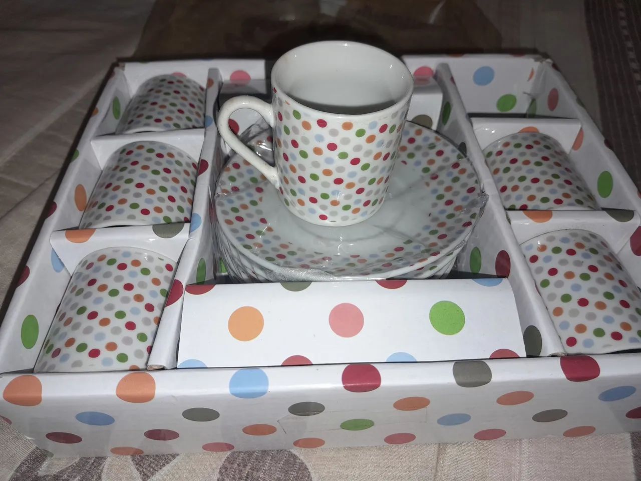 Conjunto de chá com 6 xícaras e pires  - Foto 5