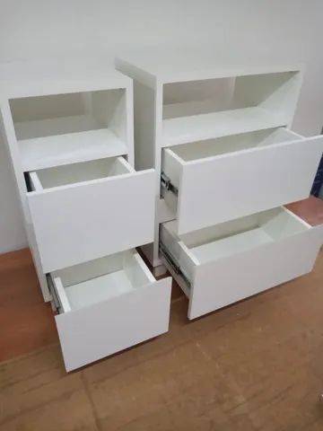 Mesinha de cabeceira feita de mdf
