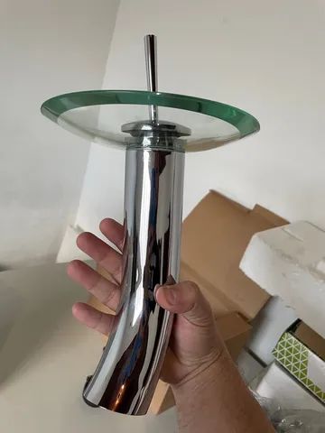 Vende-se Torneira Monocomando Lavatório Cascata - Foto 3