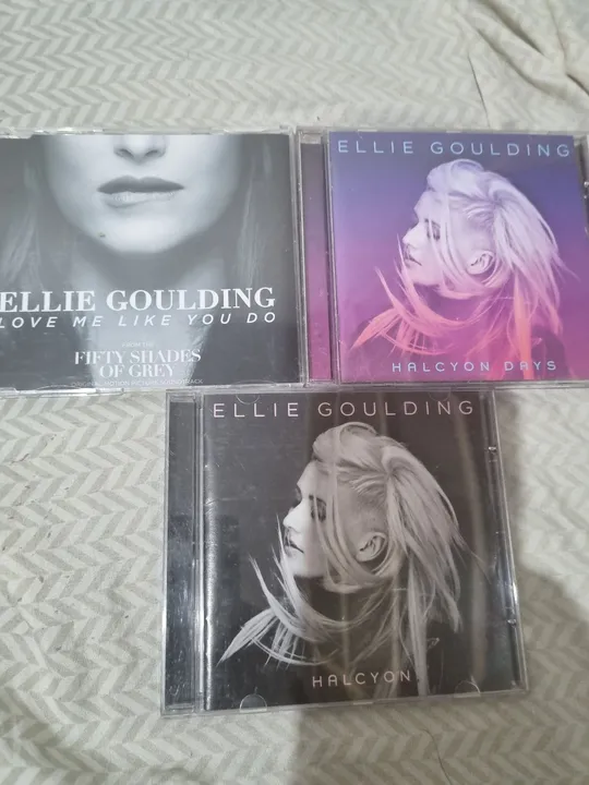 2 CDs + 1 single Ellie Goulding
