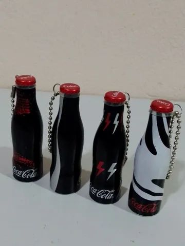 São 14 garrafinhas chaveiro de alumínio colecionáveis antigas da Coca-Cola - Foto 3