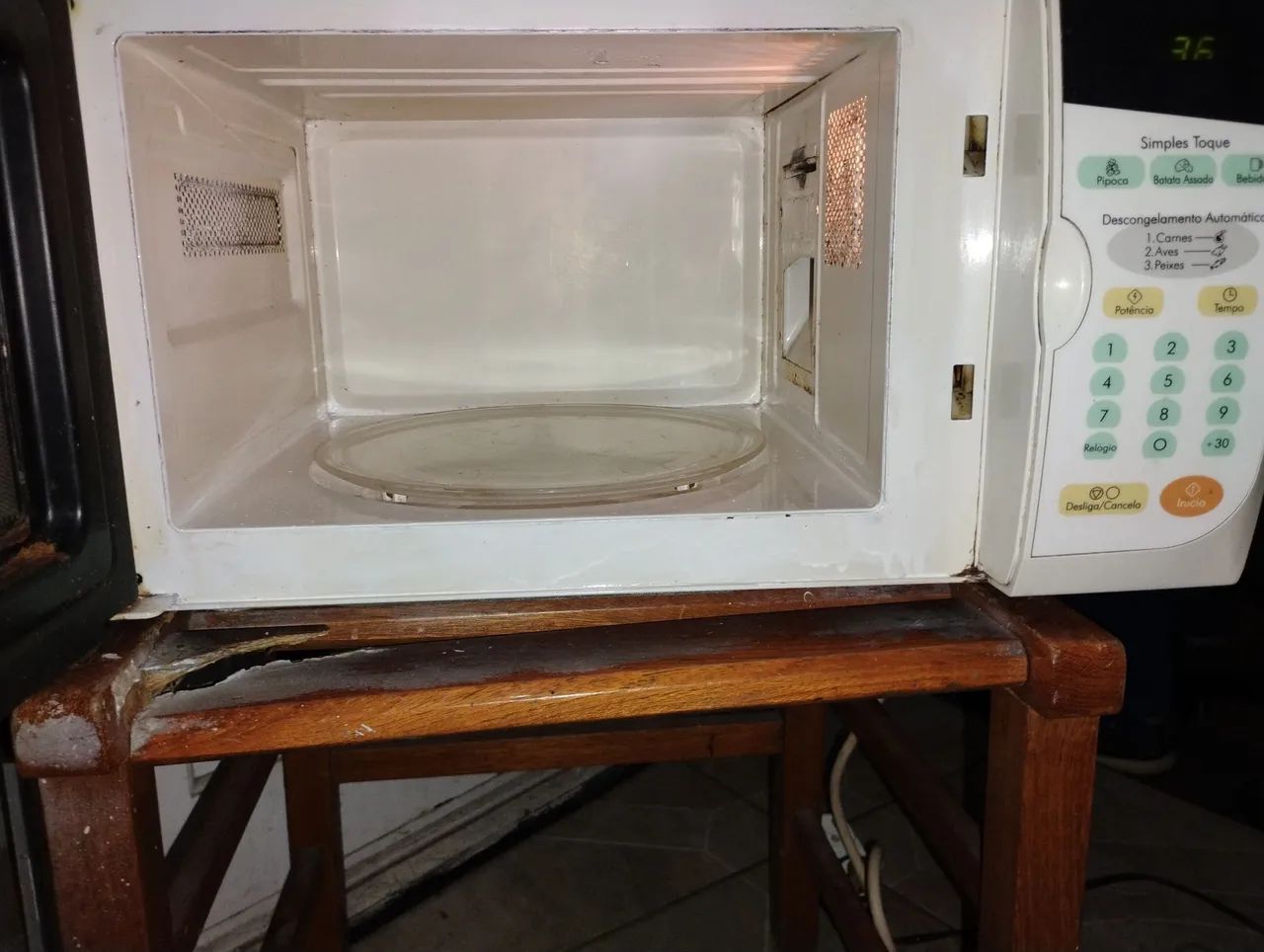 Micro-ondas LG 20 Litros 110V com diversas funções - Foto 2