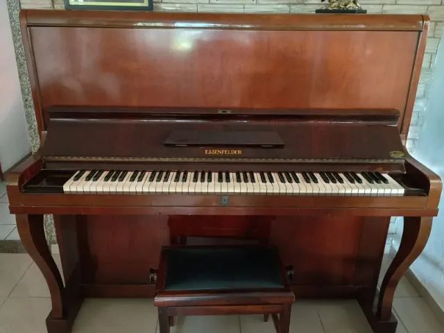 Piano Vertical Essenfelder em ótimo estado - Foto 2