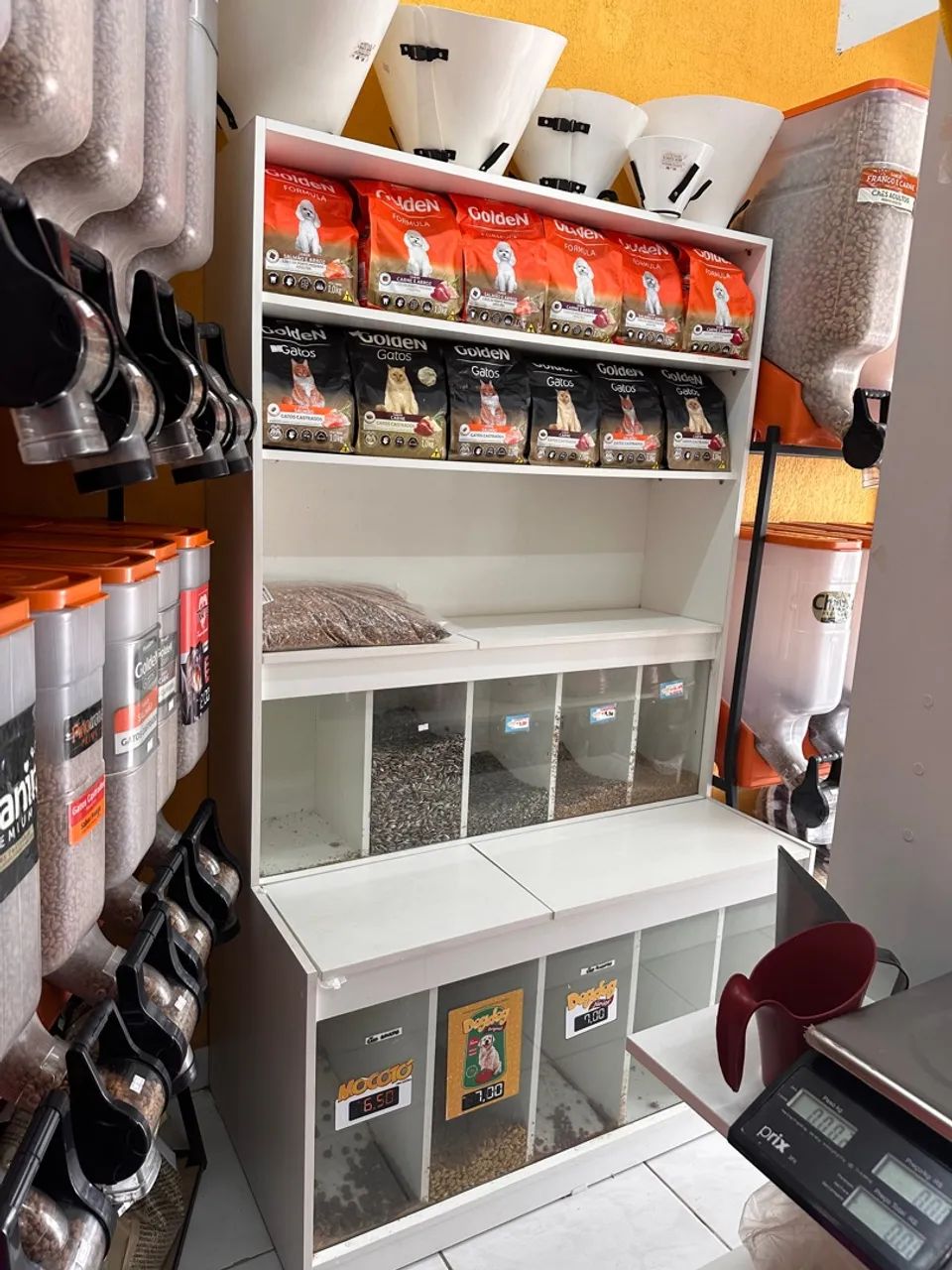 Dispenser de ração para Pet Shop