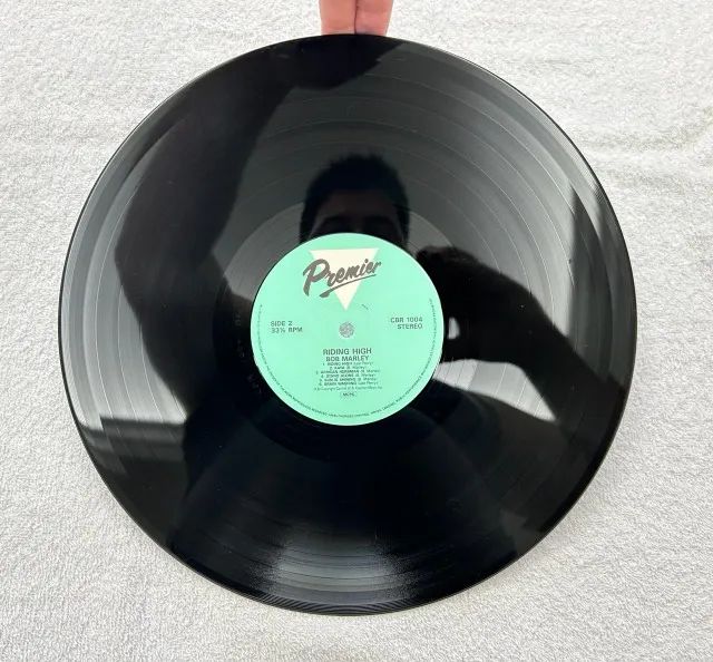 Disco de Vinil Bob Marley - Riding High - Importado - Foto 4