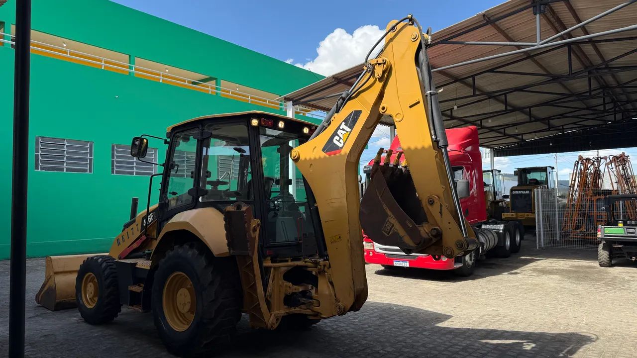 RETROESCAVADEIRA CAT 416F2 - Foto 3
