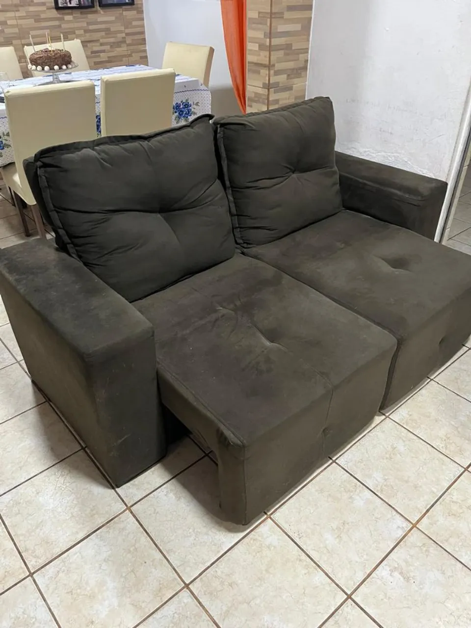 Sofá novo , comprei na loja por 1200 tô vendendo por 700 meu Wtsap *43