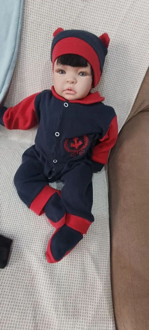 Boneca Bebê Reborn Roupa Azul e Vermelha