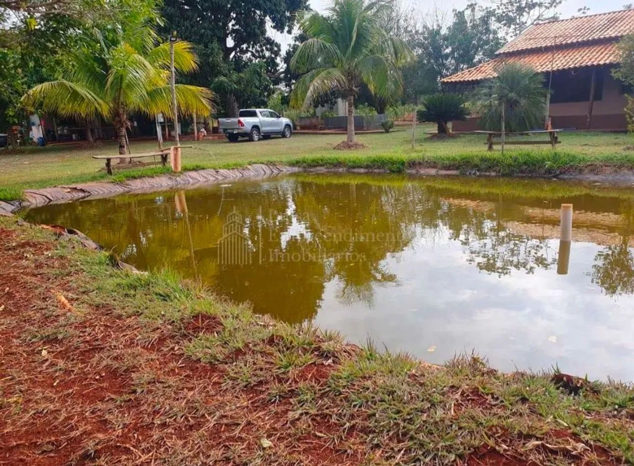 Chácara com lago e casa - Paraíso!