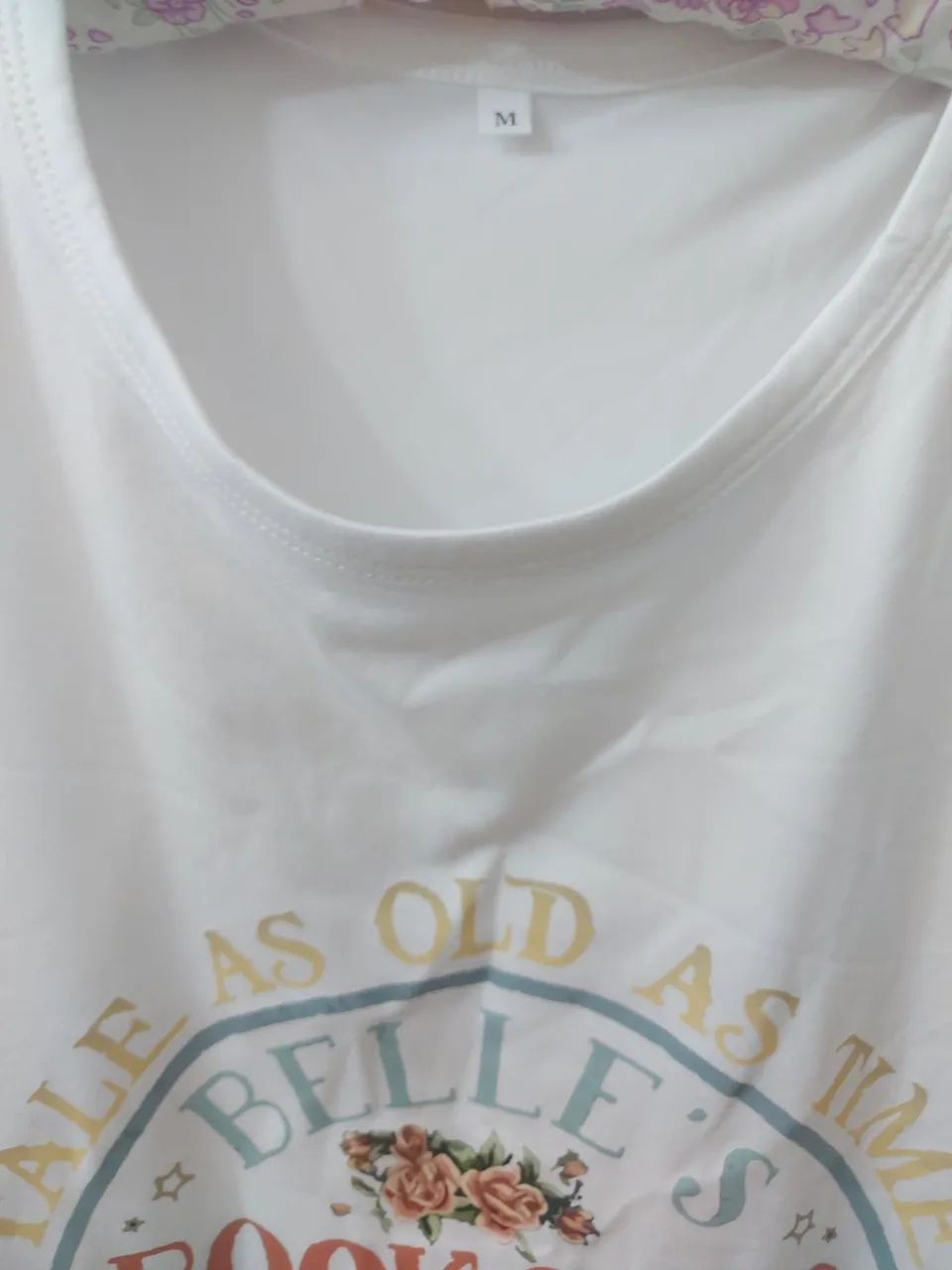 Camiseta Branca - Bela e a Fera - tamanho M, nova  - Foto 5