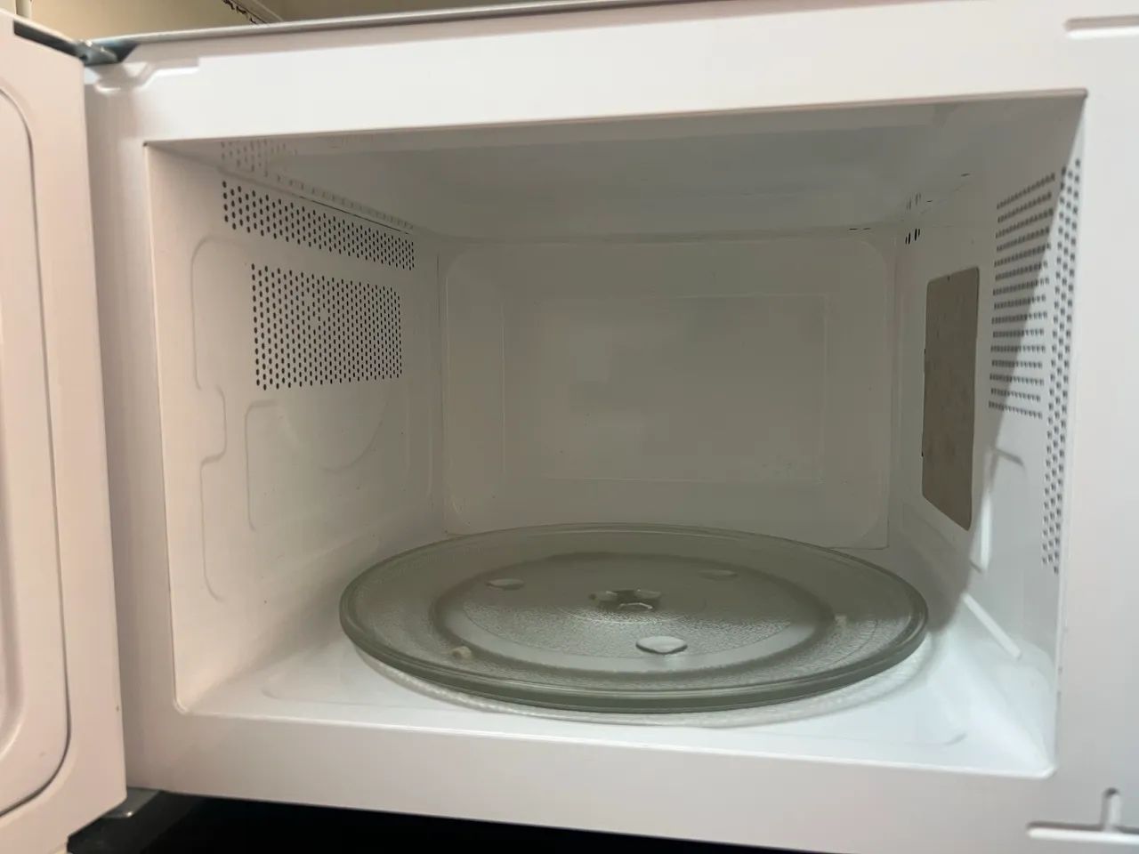 Micro-ondas Philco 32 Litros 120V Branco - Perfeito Estado - Foto 4