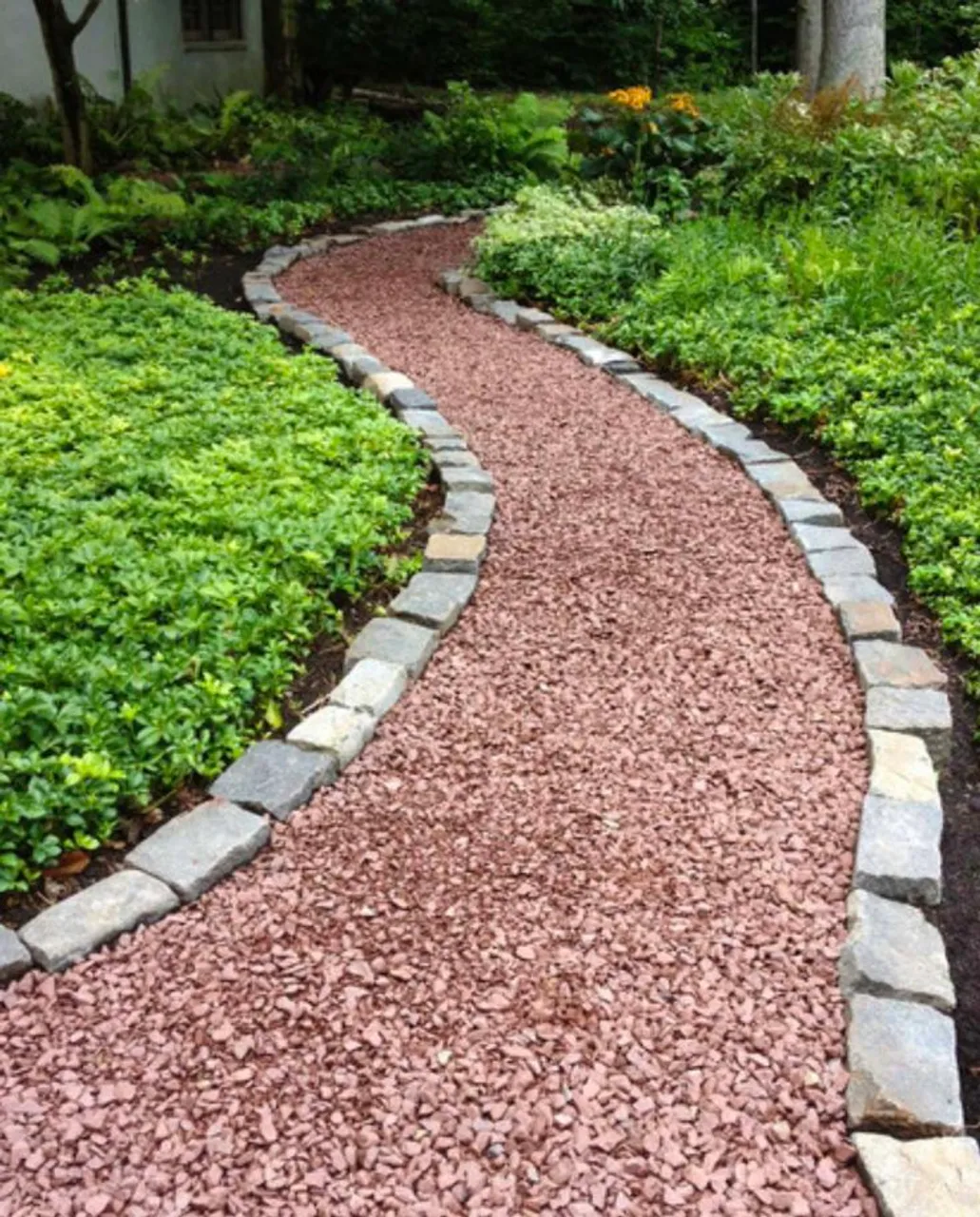 Caminho de pedra decorativo para jardim