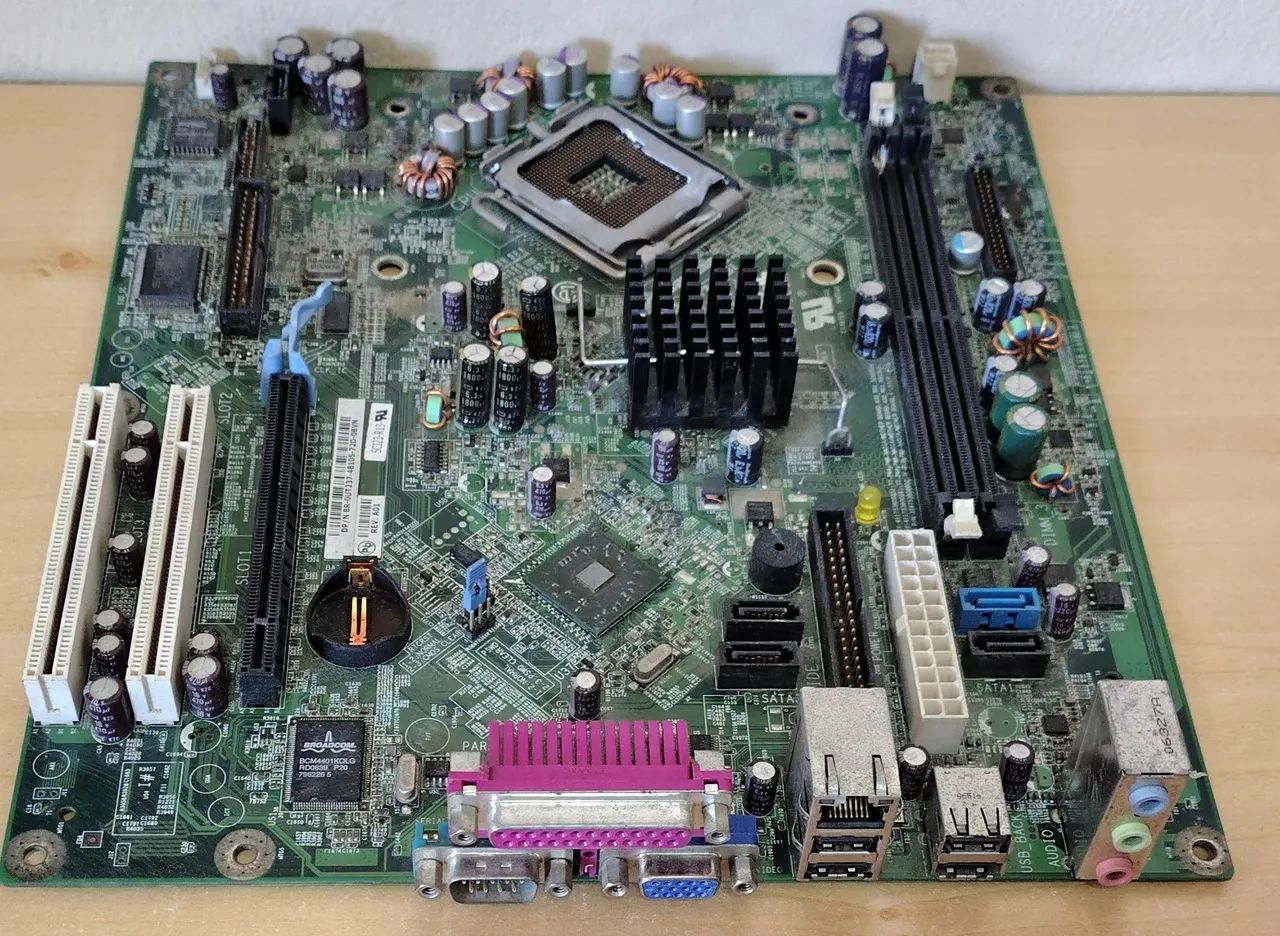 Placa Mãe Dell Para Uso das Peças - Foto 2