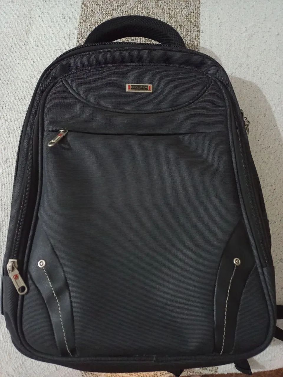 Mochila Executiva Evolution semi nova 