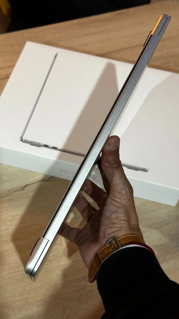 MacBook Air M2 2022 8GB Ram | 256GB SSD Silver - Saúde Bateria 95