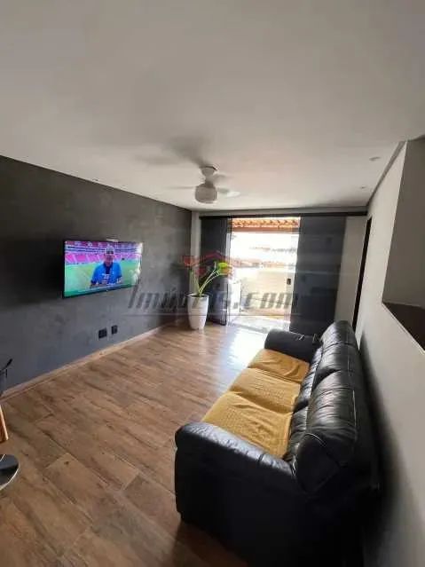 Cobertura : / Residencial / Penha Circular
