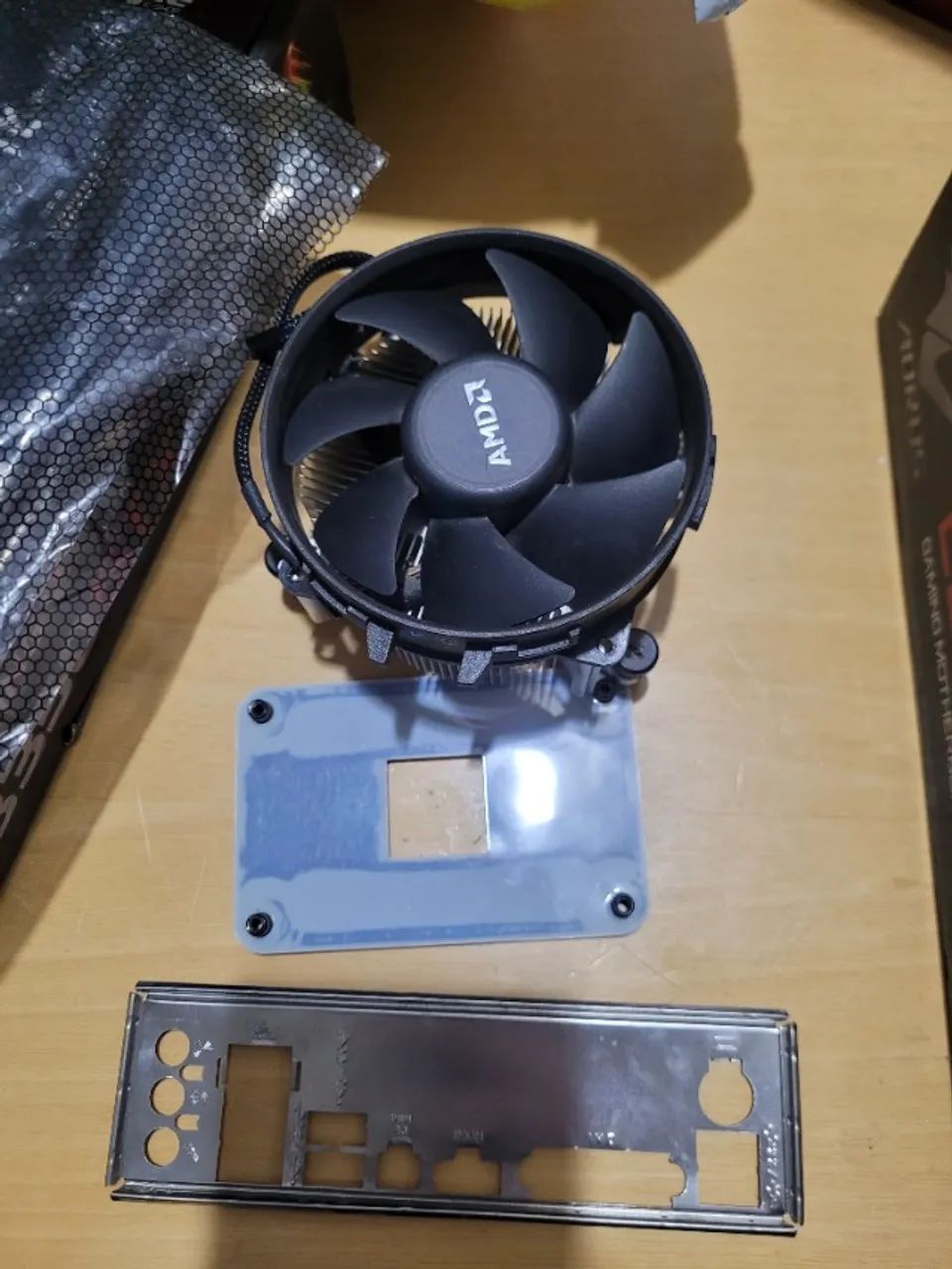 Kit AM4 - Processador Ryzen 2600 + Placa Mãe  + 16GB 3200mhz  - Foto 2
