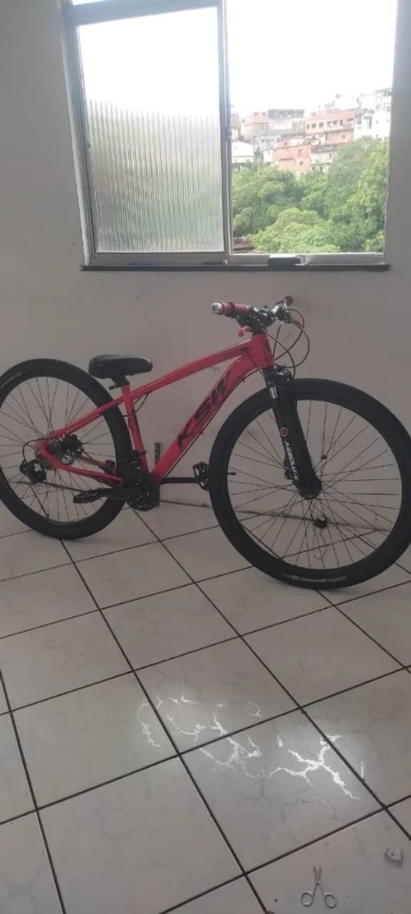 Bicicleta ksw(OLHE A DISCRIÇÃO TEM FALANDO TUDO)pronto pro grau ou pedaladas intensas  - Foto 5