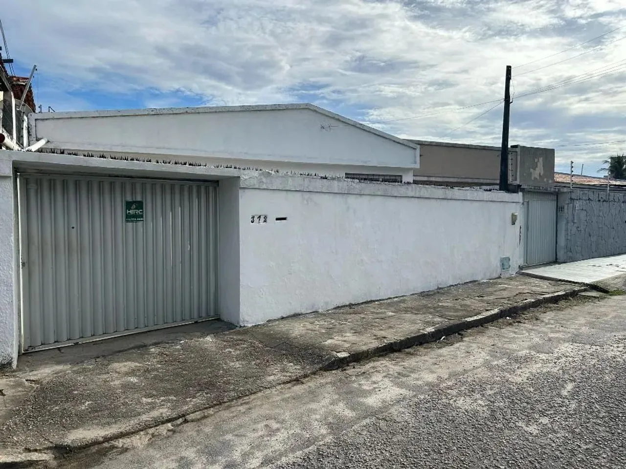 Casa com 5 dormitórios para alugar, 196 m² por R$ 2.348,73/mês - Vicente Pinzon - Fortalez