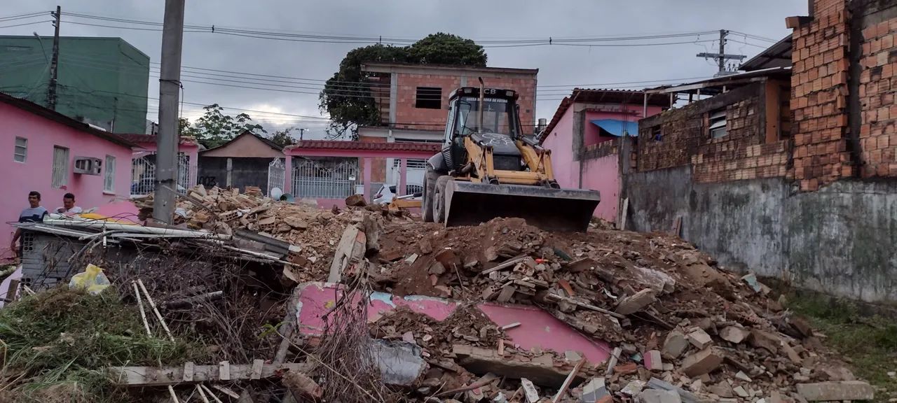 Demolição, Terraplanagem e asfalto  - Foto 3