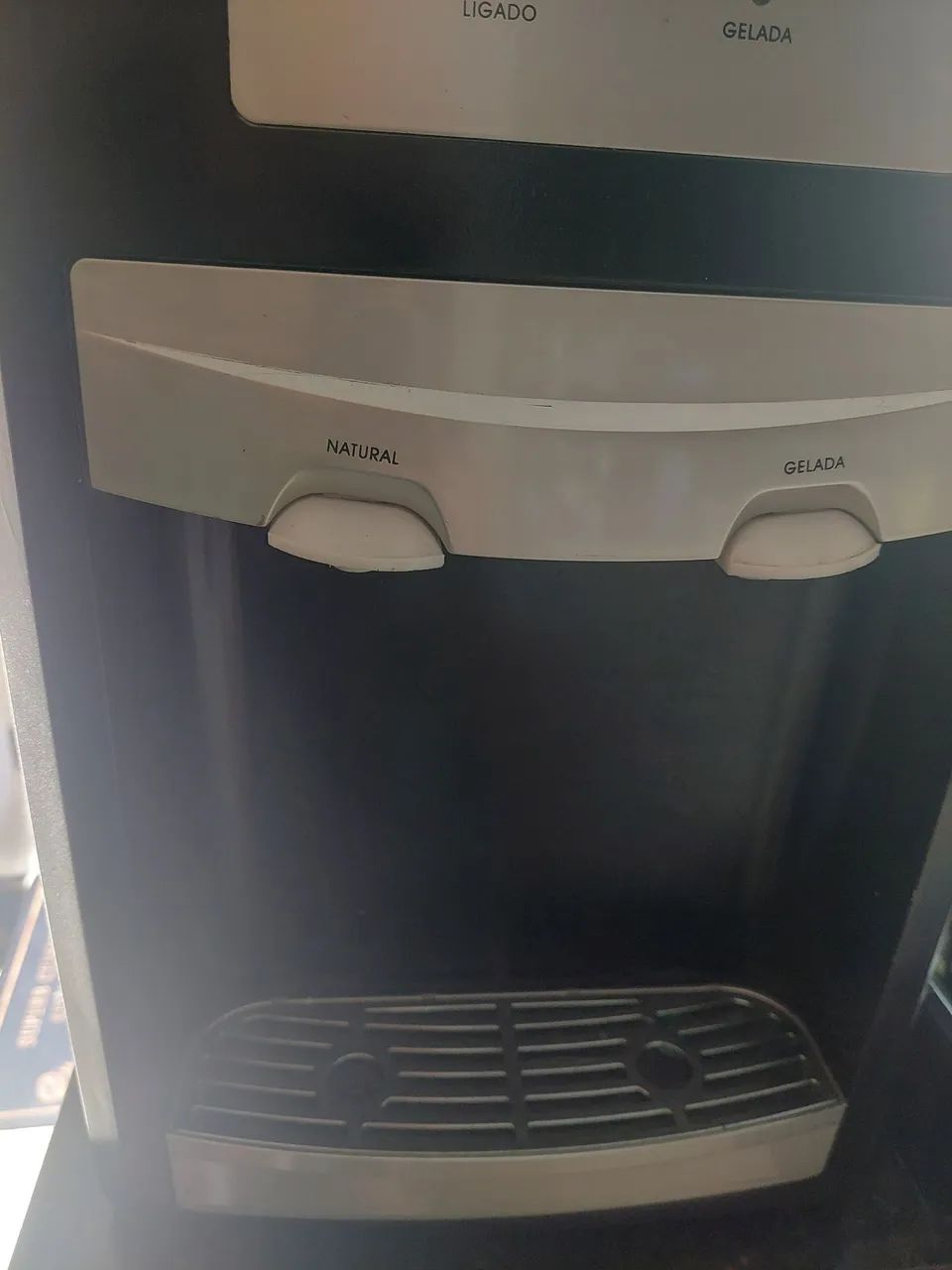 Bebedouro Mondial, cor preto 220 watts 