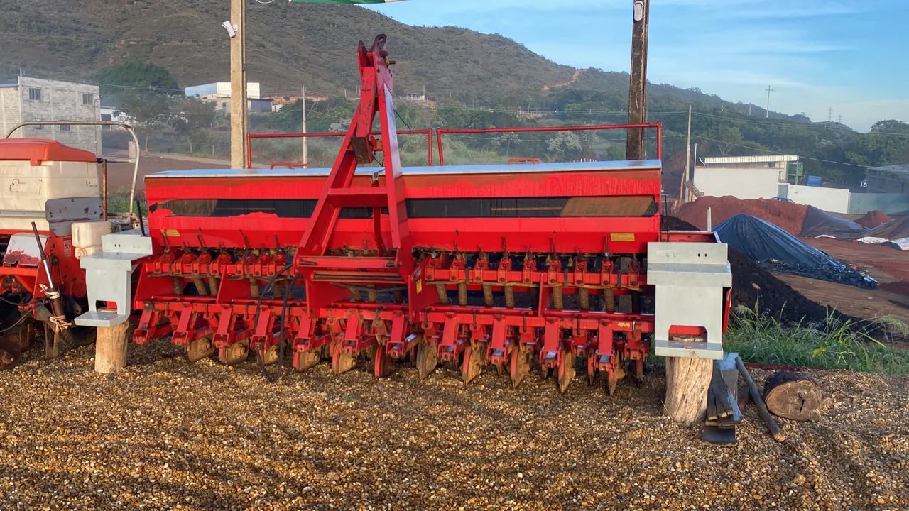 Plantadeira Adubadora Jumil 8 Linhas a vacuo  - Foto 2