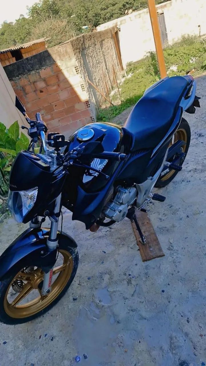 Vendo cb 300 toda em dia - Foto 4
