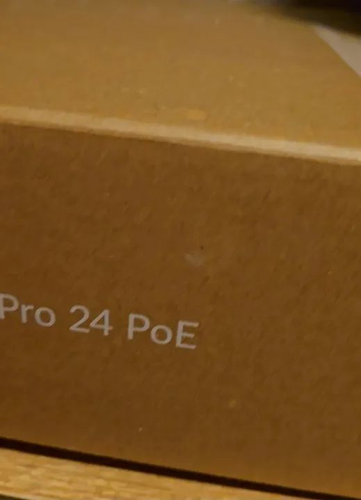 Switch Ubiquiti USW-Pro-24-PoE - Foto 3