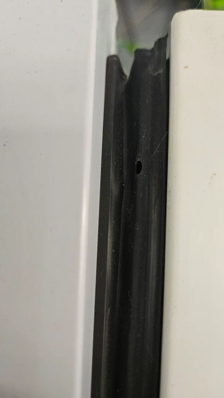 Refrigerador  porta de vidro, Carier, 414 litros , muito bem conservado ! - Foto 2