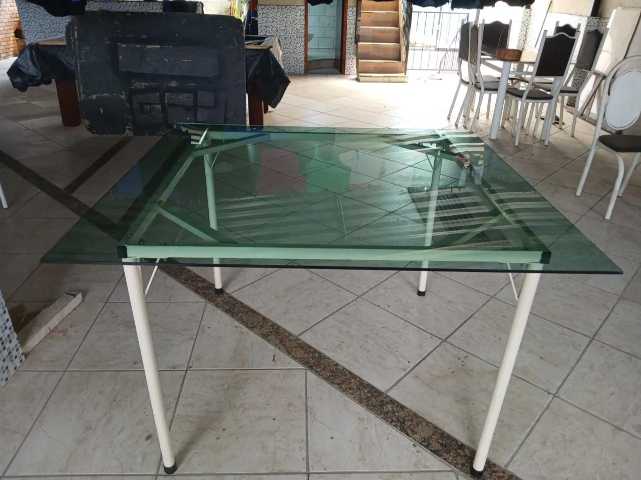 Glass Table64861633393923122