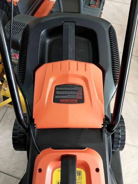 Cortador de grama Elétrico 1200w Black Decker - Loja/Novo - Foto 5